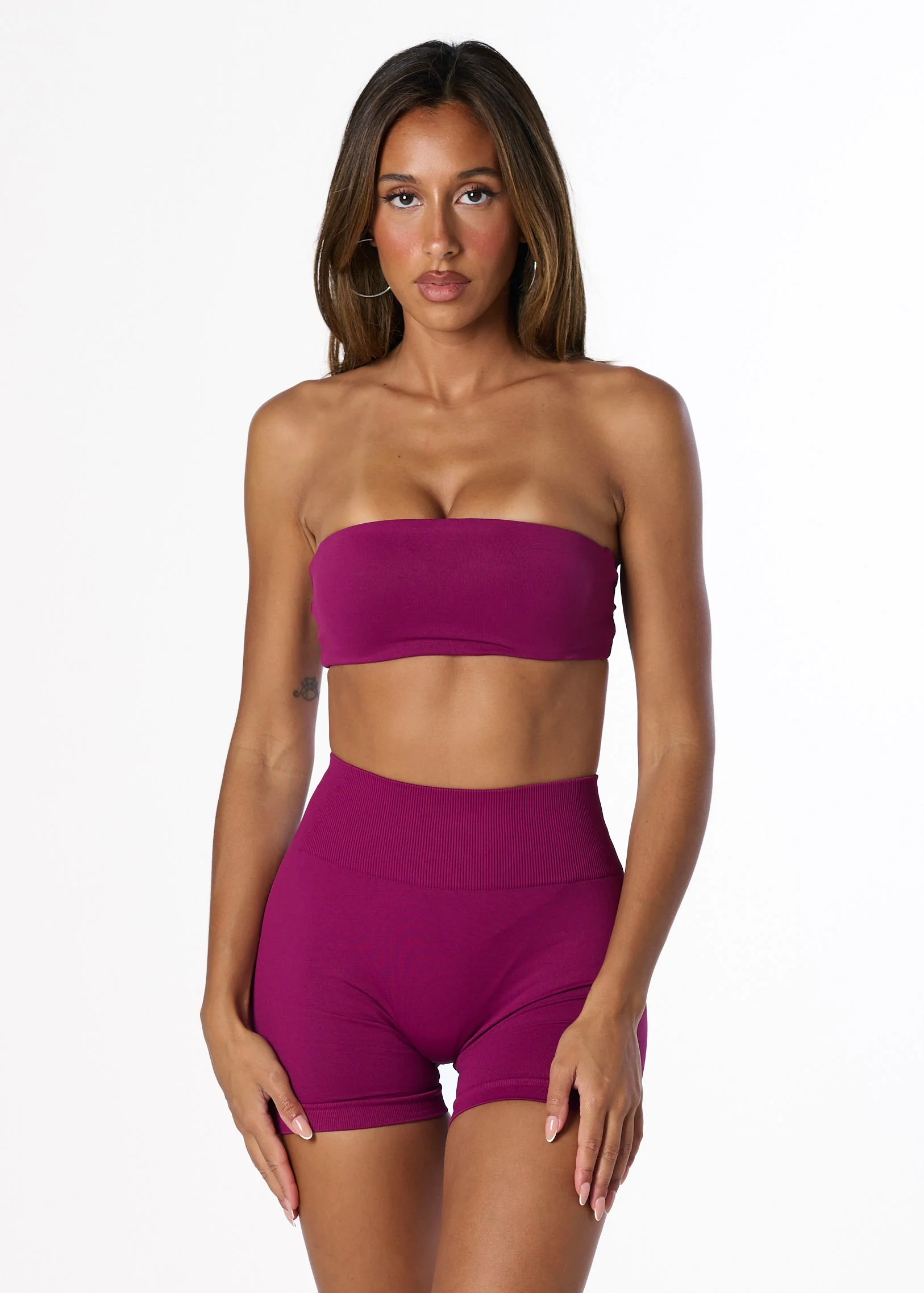 SIGNATURE TOPS